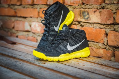 Şık, trendy spor ayakkabıları Nike