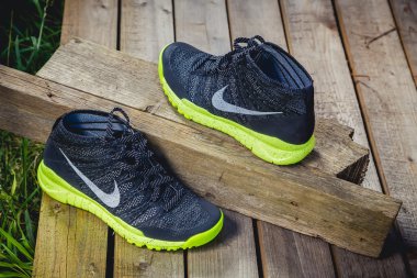 Şık, trendy spor ayakkabıları Nike