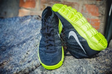 Nike koşu ayakkabıları erkekler için