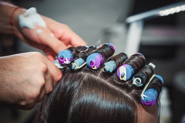 Cabello de mujer en una peluquería —  Fotos de Stock