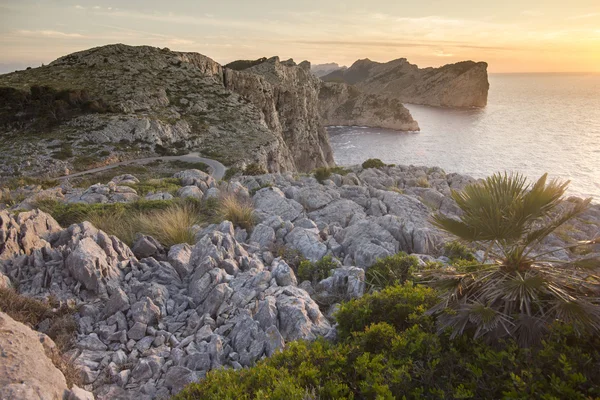 Βράχια της χερσονήσου Formentor κατά τη διάρκεια του ηλιοβασιλέματος — Φωτογραφία Αρχείου