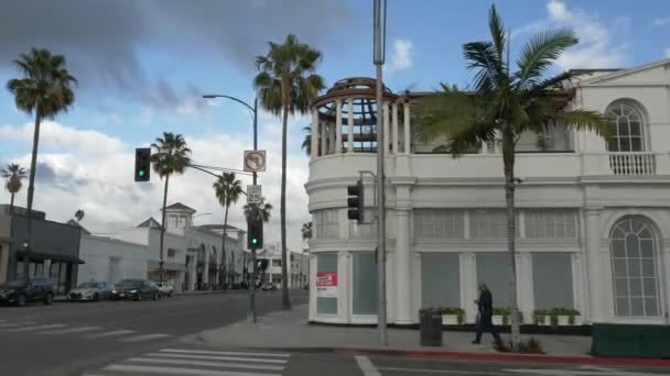 Beverly Hills Cloudy day streets and sidewalkl during coronavirus lockdown. Beverly Hills California enero 2020 — Vídeo de stock