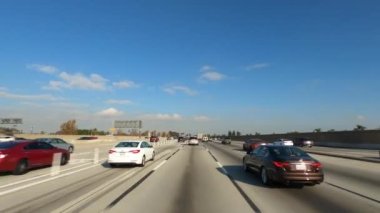 Los Angeles California ABD - Ocak 2020 Yoğun trafiğin yoğun olduğu 110 veya I-110 karayolu kavşağı ve kavşağı kavşağı