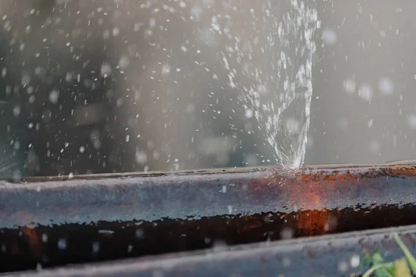 Water Splashes Hole Metal Water Pipe — Stock Photo, Image