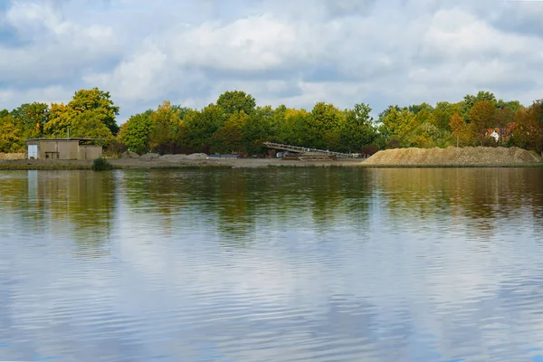 Vista Lago Para Costa Com Paisagem Principal Empresa Mineração Areia — Fotografia de Stock