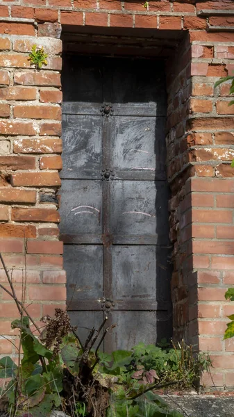 Tajne Drzwi Wyjściowe Ścianie Cegły — Zdjęcie stockowe
