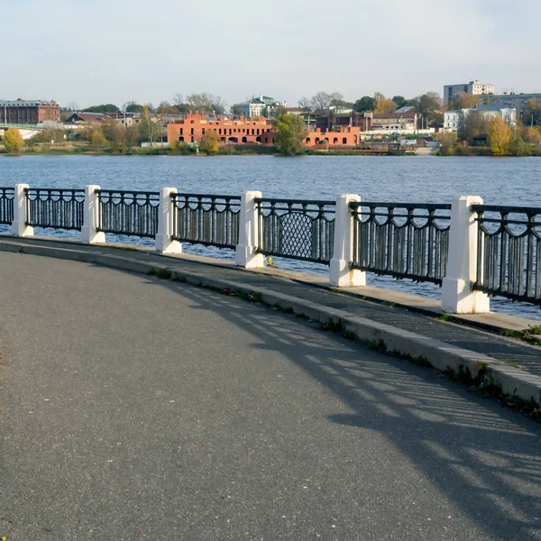 Clôtures Sur Talus Rivière — Photo