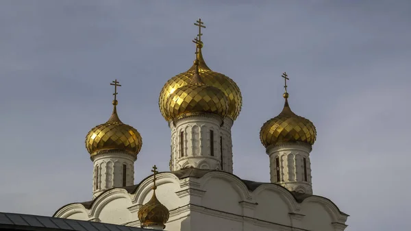 Golden Domes Main Temple Ipatievsky Monastery Kostroma Russia — Stock Photo, Image