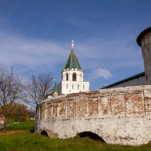 Mura Della Fortezza Del Monastero Ipatievsky Kostroma Russia — Foto Stock