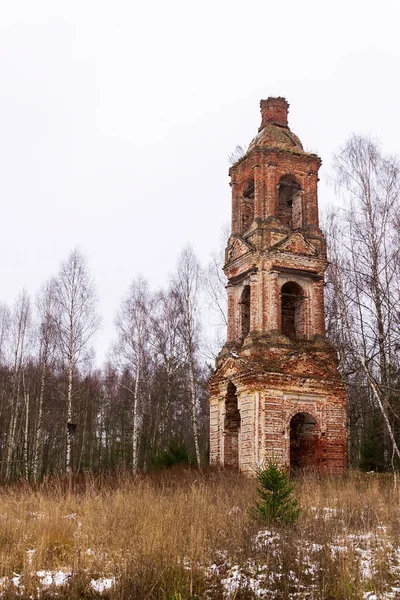 Opuštěná Třístupňová Ortodoxní Zvonice — Stock fotografie