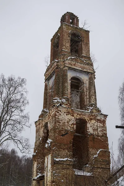 Harangtorony Elpusztult Téli Templomban Felemelkedés Folyó Meuse Falu Bychikha Kostroma — Stock Fotó