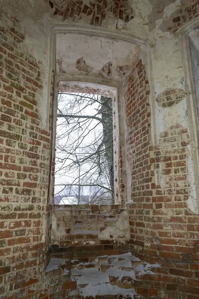 Вікно Старої Покинутої Церкви — стокове фото