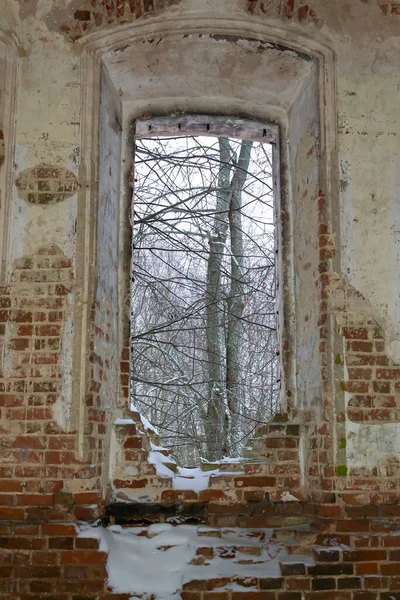 Ventana Una Antigua Iglesia Abandonada — Foto de Stock