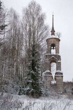 Ortodoks çan kulesinin yıkıntıları