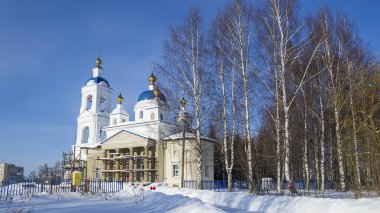 Yeni bir Ortodoks kilisesi inşaatı, Minskoye köyü, Kostroma bölgesi, Rusya
