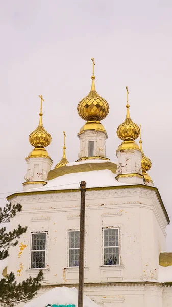 Gyllene Kupoler Den Ortodoxa Kyrkan Byn Karabanovo Kostroma Region Ryssland — Stockfoto