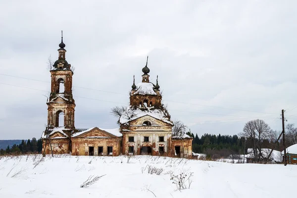 Iglesia Ortodoxa Destruida Invierno Pueblo Kholm Región Kostroma Rusia — Foto de Stock