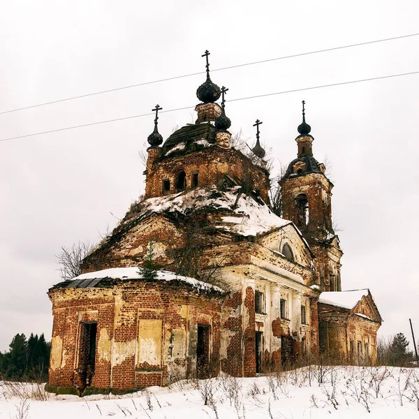 Разрушенный Православный Храм Зимой Село Холм Костромской Области Россия — стоковое фото
