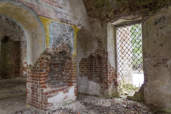 Interieur Van Verwoeste Orthodoxe Kerk Troitsky Dorp Kostroma Regio Rusland — Stockfoto