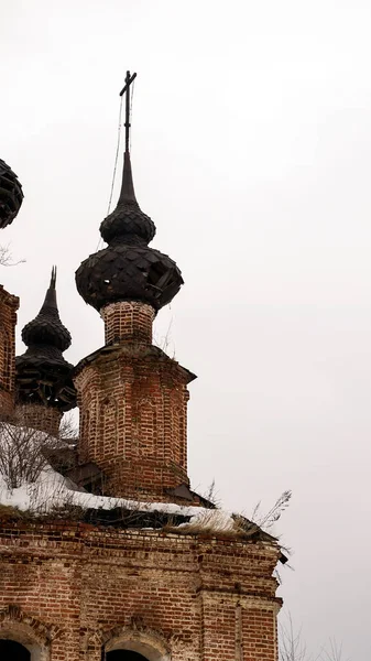 Destroyed Black Domes Orthodox Church Uglyovo Village Kostroma Region Russia — Stock Photo, Image