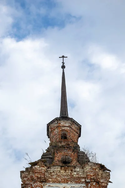 Velho Torre Sino Ortodoxa Abandonada Aldeia Troitsky Região Kostroma Rússia — Fotografia de Stock