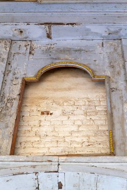 Nasakino köyü, Kostroma bölgesi, Rusya 'daki yıkılmış kilisenin içinde ikonostaz