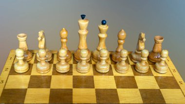 Antik tahta satranç oyunu