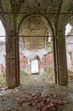 yıkılmış Ortodoks kilisesi, Troitsky köyü, Kostroma bölgesi, Rusya
