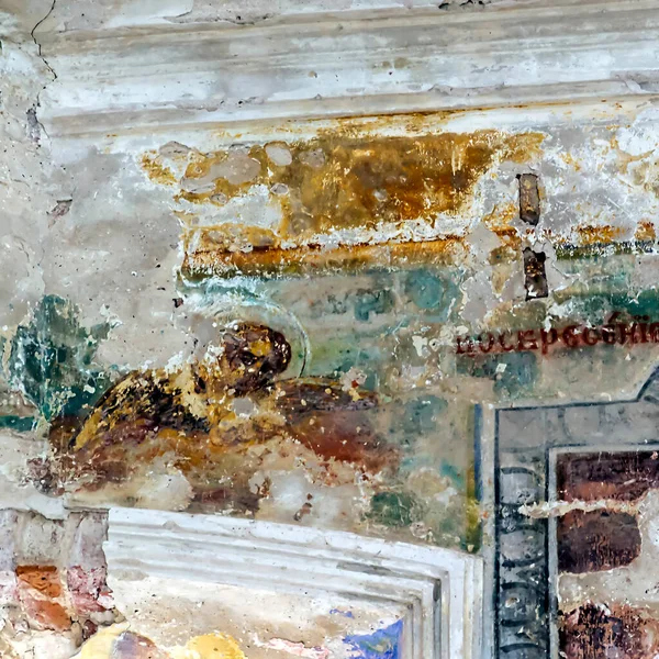 Υπολείμματα Σχεδίων Στους Τοίχους Μιας Κατεστραμμένης Ορθόδοξης Εκκλησίας Χωριό Troitskoye — Φωτογραφία Αρχείου