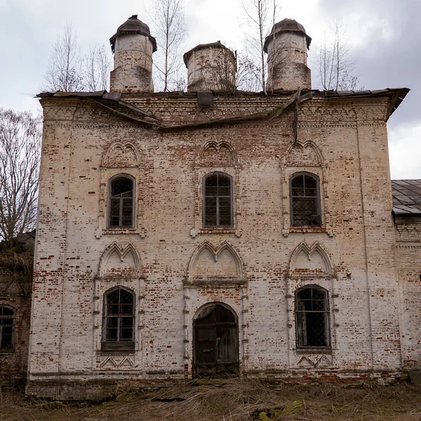 Antigua Iglesia Ortodoxa Abandonada Pueblo Ustye Neiskoye Región Kostroma Rusia — Foto de Stock