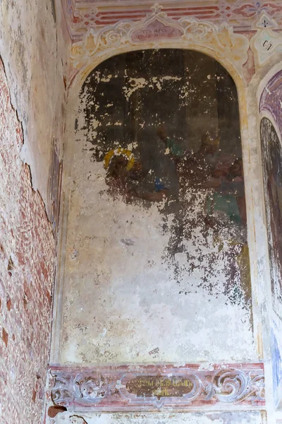 Pittura Sulle Pareti Della Chiesa Abbandonata Villaggio Korshunovo Regione Kostroma — Foto Stock