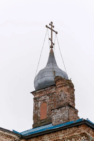 Cúpulas Destruídas Uma Igreja Ortodoxa Vila Shakhovo Região Kostroma Rússia — Fotografia de Stock