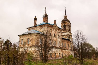 Taştan Ortodoks Kilisesi, Shakhovo Köyü, Kostroma Bölgesi, Rusya, 1807 'de inşa edildi.