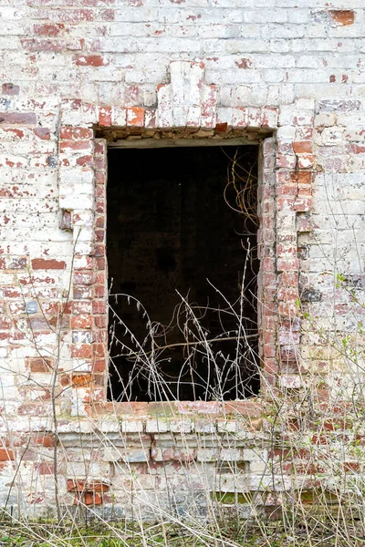 Eski Bir Tuğla Binanın Penceresi — Stok fotoğraf