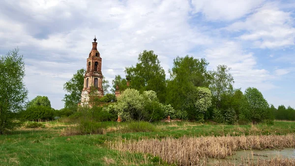 Paisagem Destruiu Igreja Ortodoxa Região Kostroma Rússia Tratado Nikolo Mosty — Fotografia de Stock