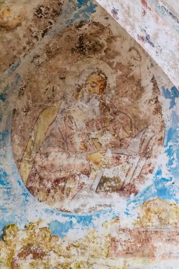1801 'de Rusya' nın Kostroma bölgesindeki Grudevo köyünde terk edilmiş bir Ortodoks kilisesinde duvar resmi yapıldı.