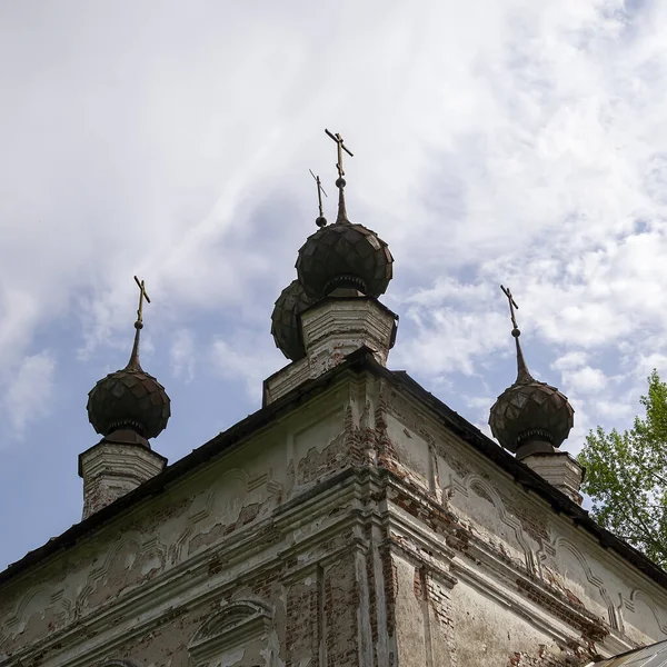 Cúpulas Uma Antiga Igreja Abandonada Aldeia Knyazhevo Região Kostroma Rússia — Fotografia de Stock