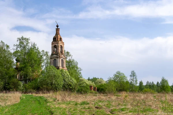 Paisaje Destruido Iglesia Ortodoxa Región Kostroma Rusia Nikolo Mosty Tramo —  Fotos de Stock