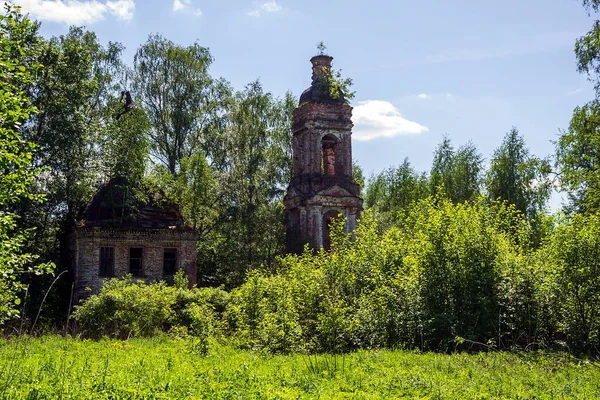 Paisagem Igreja Ortodoxa Rússia Aldeia Ryapolovo Ano Construção 1791 Atualmente — Fotografia de Stock