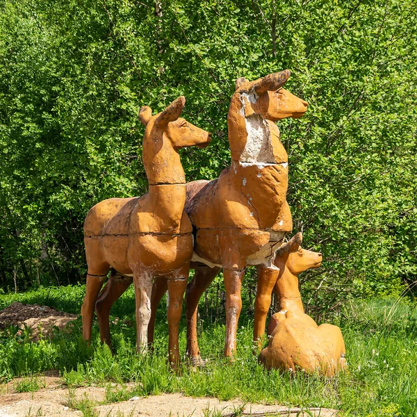 Sculpture Deer Made Plaster Forest — Stock Photo, Image