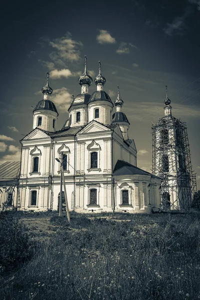 ロシアのコストロマ地方プルジニーノ村にある正教会で 1804年に建てられました — ストック写真