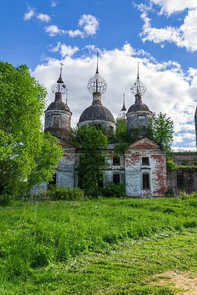 Eine Alte Verlassene Orthodoxe Kirche Das Dorf Ostrov Provinz Kostroma — Stockfoto