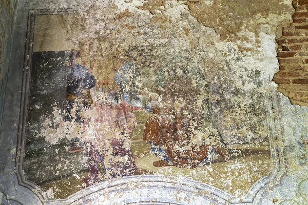 Малюнок Стін Всередині Покинутої Православної Церкви Села Сухоруково Костромська Губернія — стокове фото