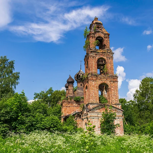 Chiesa Ortodossa Distrutta Villaggio Sukhorukovo Provincia Kostroma Russia Edificio Costruito — Foto Stock