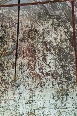 Rusya 'nın Kostroma ilinin Sukhorukovo köyünde terk edilmiş bir Ortodoks kilisesinde duvar resmi. Bina 18. yüzyılın sonunda inşa edildi. Şu anda tapınak terk edilmiş durumda..