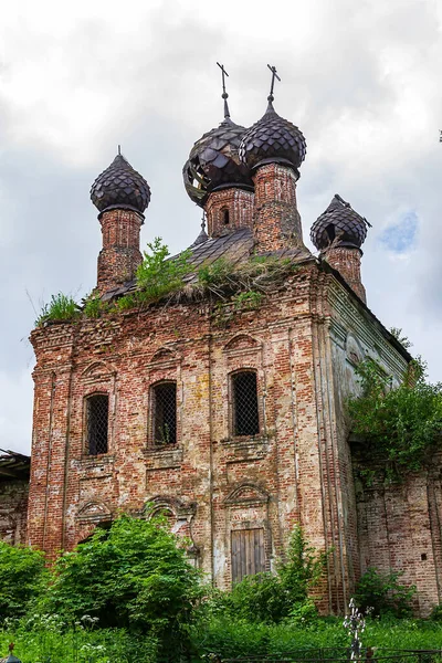 Église Orthodoxe Détruite Village Sukhorukovo Province Kostroma Russie Bâtiment Été — Photo