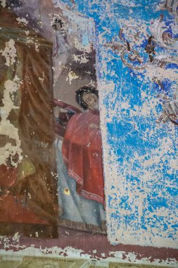 Rusya 'nın Kostroma eyaletindeki Buyakovo köyündeki bir Ortodoks kilisesinde duvar resmi. İnşaat yılı 1810. Şu anda tapınak terk edilmiş durumda..