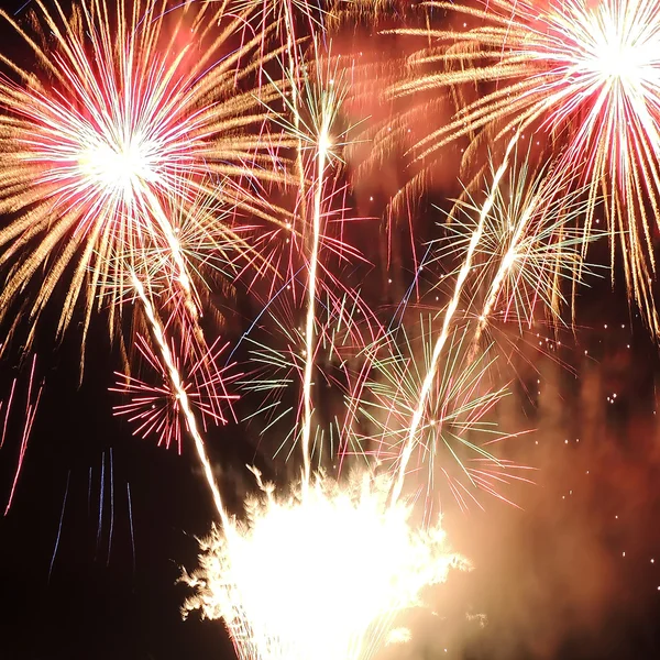 Fuegos artificiales —  Fotos de Stock