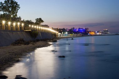 Karadeniz yakınlarındaki Odessa şehrindeki setin gece manzarası