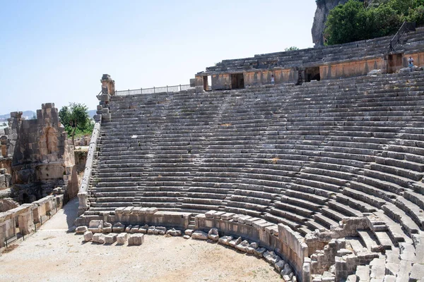Αρχαίο Αμφιθέατρο Πέτρινα Σκαλοπάτια Στα Μύρα Της Τουρκίας — Φωτογραφία Αρχείου
